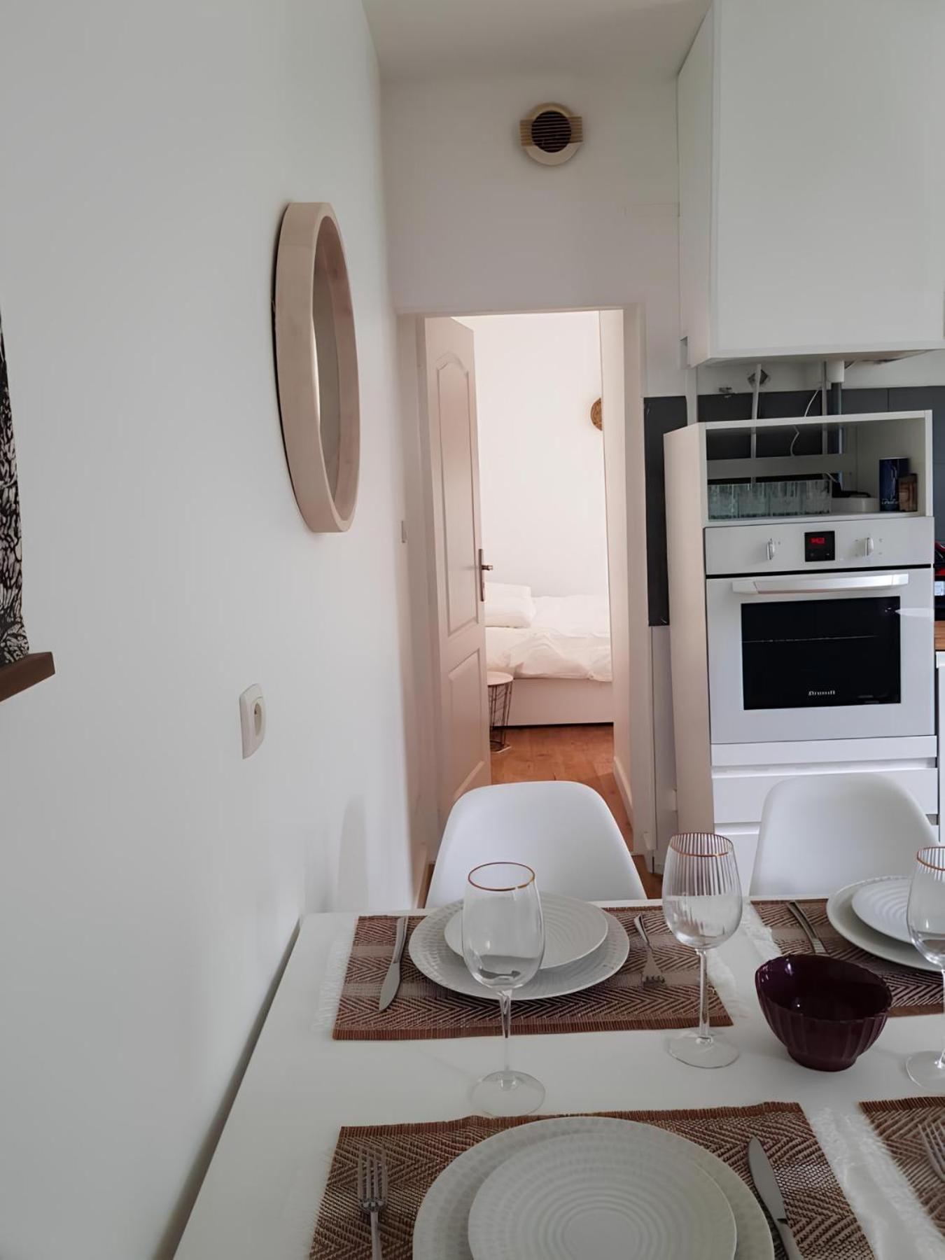 Sleepin Orleans - Parking - Netflix Apartment Luaran gambar